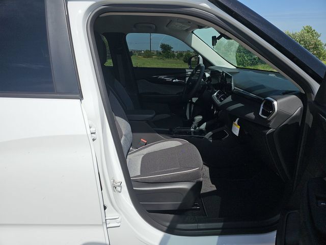 New 2026 Chevrolet TrailBlazer LT FWD image 27