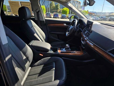 Used 2023 Audi Q5 2.0T Premium Plus w/ Premium Plus Package image 11