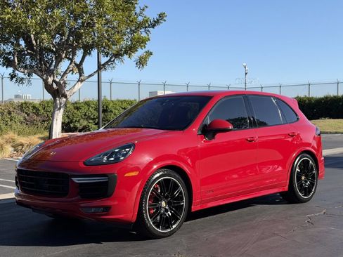 Used 2016 Porsche Cayenne GTS AWD/4WD image 1