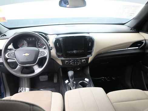 Used 2023 Chevrolet Traverse LS FWD image 15