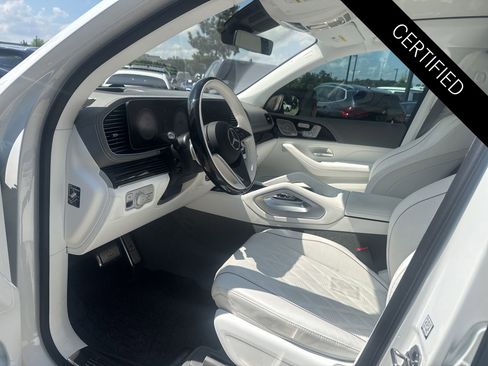 Used 2025 Mercedes-Benz Maybach GLS 600 4MATIC image 9