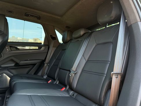 Certified 2025 Porsche Cayenne GTS image 30