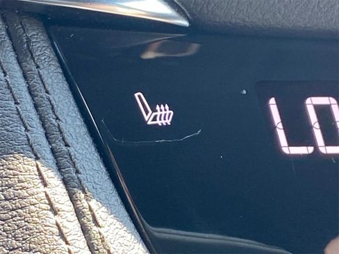 Used 2021 Cadillac XT5 Premium Luxury image 33