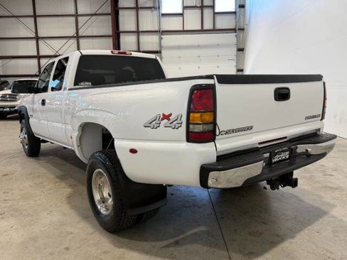 Used 2001 Chevrolet Silverado 3500 LS AWD/4WD image 11