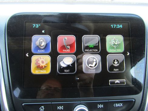 Used 2018 Chevrolet Equinox LT FWD image 26