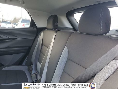 Used 2025 Chevrolet TrailBlazer LS w/ LPO, Blackout Package image 25