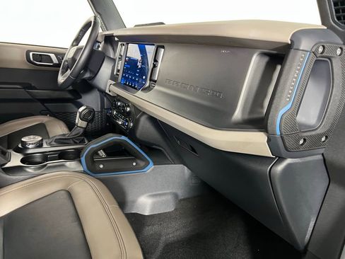 Used 2024 Ford Bronco Wildtrak image 34