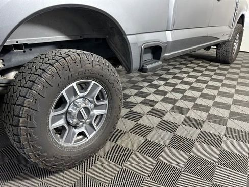Used 2024 Ford F250 Lariat AWD/4WD image 6