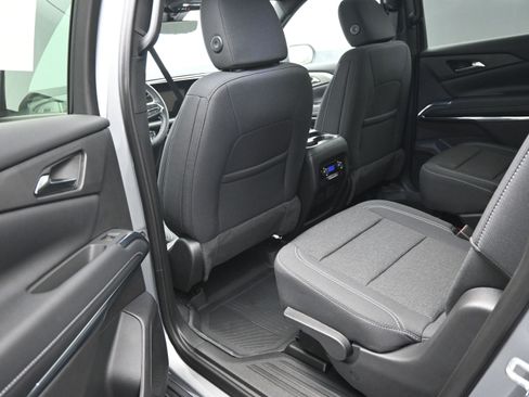 New 2026 Chevrolet Traverse LT w/ Driver Confidence Package FWD image 30