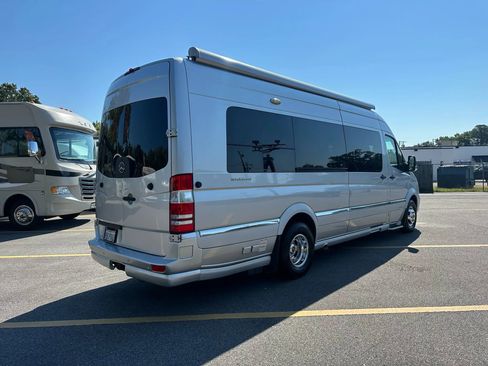 Used 2016 Mercedes-Benz Sprinter 3500 image 4