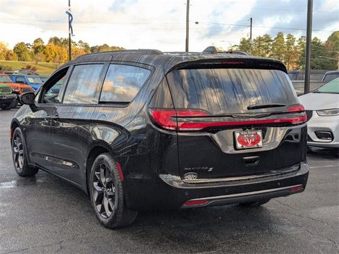 New 2026 Chrysler Pacifica Select image 5