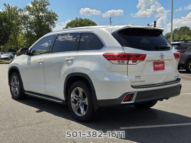 Used 2019 Toyota Highlander Limited Platinum FWD image 3