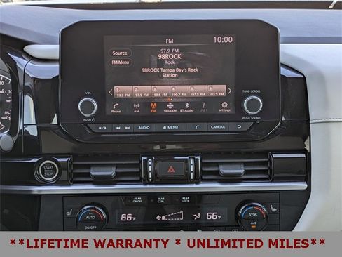 Used 2022 Nissan Pathfinder SV image 19