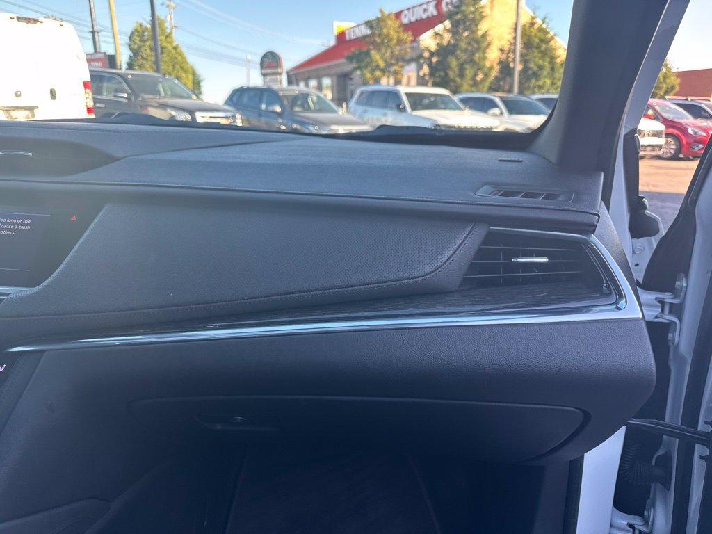 Used 2020 Cadillac XT5 Premium Luxury AWD/4WD image 16