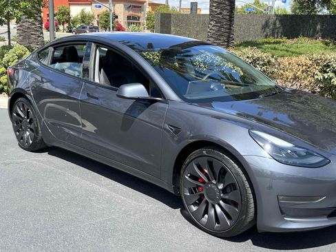 Used 2023 Tesla Model 3 Performance image 38