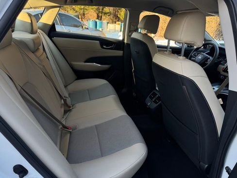 Used 2018 Honda Clarity Plug-In Hybrid image 17