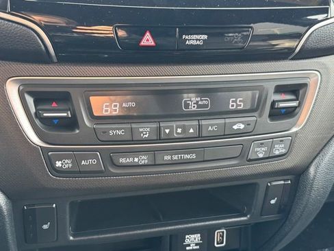 Used 2023 Honda Passport TrailSport image 12