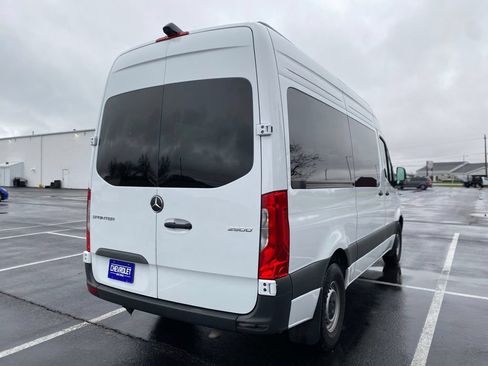 Used 2024 Mercedes-Benz Sprinter 2500 image 7