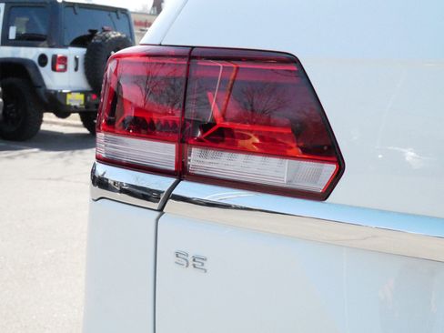 Certified 2023 Volkswagen Atlas SE image 17