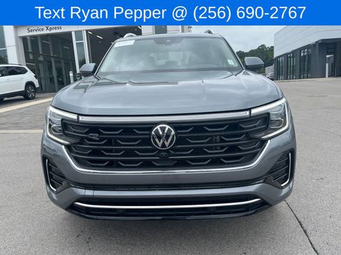 Used 2024 Volkswagen Atlas SEL Premium R-Line AWD/4WD image 2