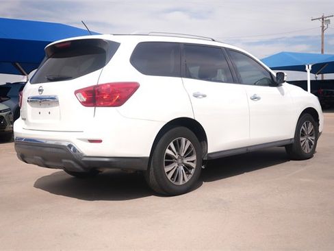 Used 2018 Nissan Pathfinder S image 4