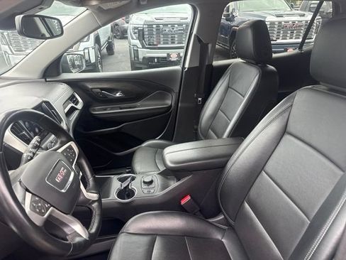 Used 2024 GMC Terrain SLT AWD/4WD image 5