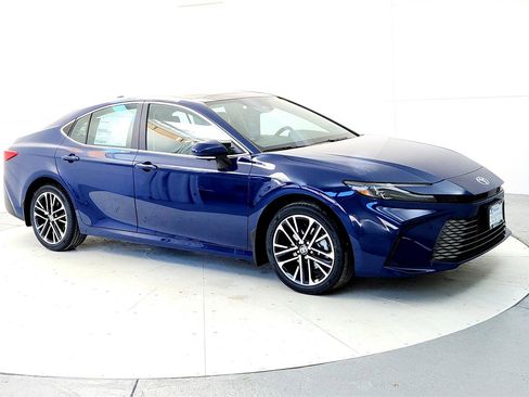 New 2026 Toyota Camry XLE image 7