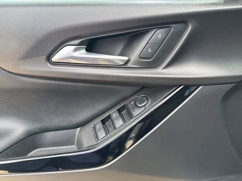 Used 2025 Chevrolet Equinox LT image 9