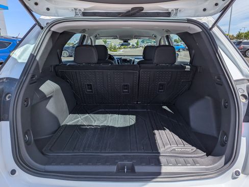 Certified 2022 Chevrolet Equinox LS w/ LPO, Floor Liner Package AWD/4WD image 33