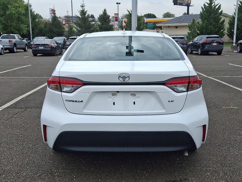 Certified 2023 Toyota Corolla LE image 5