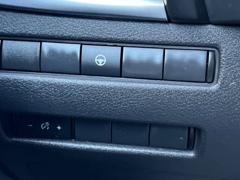 Used 2021 Nissan Rogue SV AWD/4WD image 33