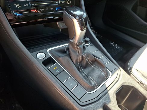 New 2026 Volkswagen Jetta SE FWD image 11