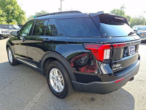 Certified 2025 Ford Explorer Active AWD/4WD image 4