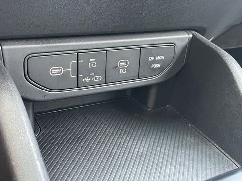 Used 2025 Kia K4 LXS image 9