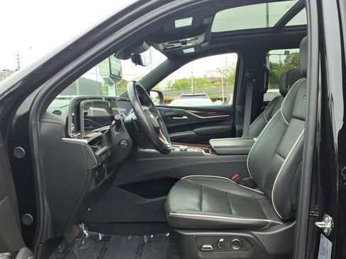Certified 2024 Cadillac Escalade ESV Premium Luxury AWD/4WD image 21