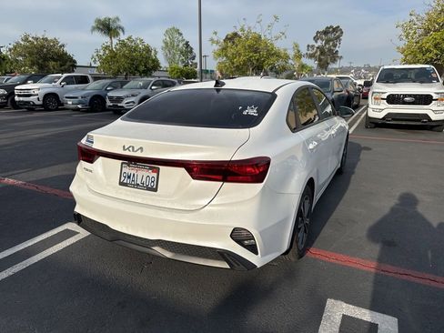 Used 2024 Kia Forte LXS w/ LXS Technology Package FWD image 3