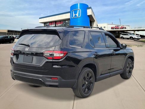 New 2026 Honda Pilot Black Edition image 5