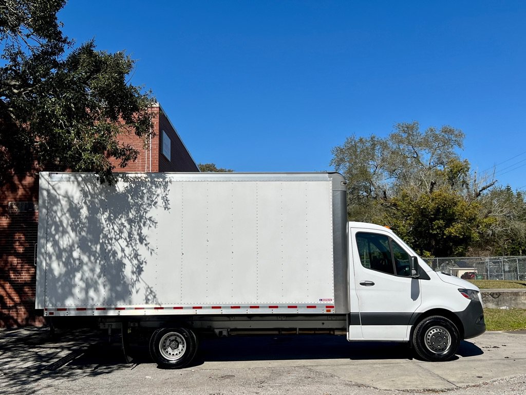 Used 2019 Mercedes-Benz Sprinter 170 w/ Premium Plus Package image 5