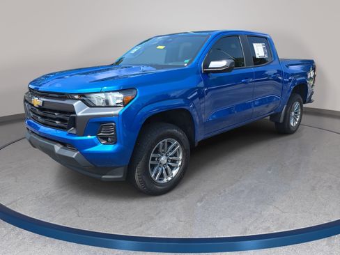 Used 2024 Chevrolet Colorado LT w/ LT Convenience Package II RWD image 1