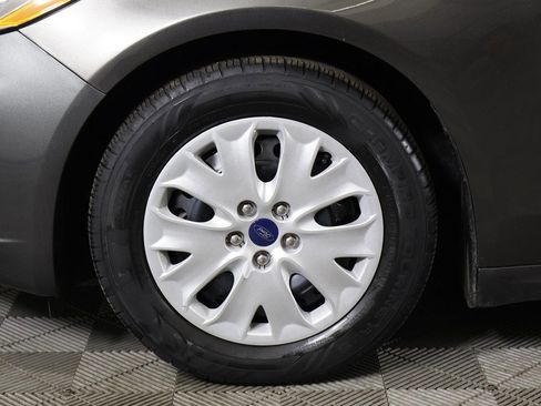 Used 2019 Ford Fusion S image 20