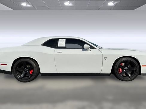 Used 2019 Dodge Challenger SRT Hellcat image 7