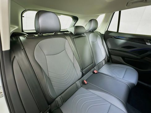 New 2026 Volkswagen Tiguan SE AWD/4WD image 25
