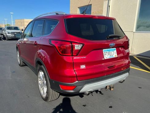 Used 2019 Ford Escape Titanium AWD/4WD image 3