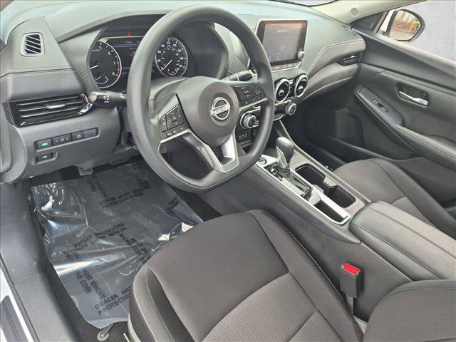 Used 2025 Nissan Sentra SV FWD image 10