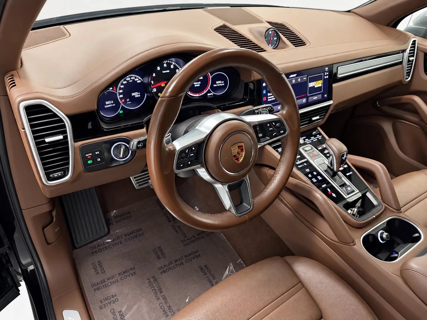 Used 2023 Porsche Cayenne S Platinum w/ Premium Package Plus AWD/4WD image 9