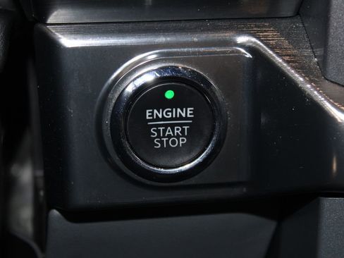 Used 2023 Ford F150 Lariat w/ Max Trailer Tow Package image 27