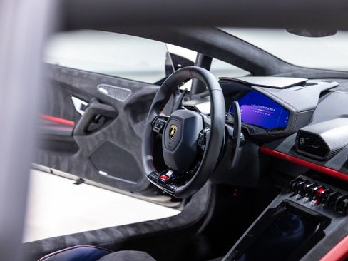 Used 2024 Lamborghini Huracan Tecnica RWD image 34