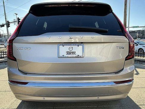 New 2026 Volvo XC90 T8 Plus w/ Protection Package Premier AWD/4WD image 9
