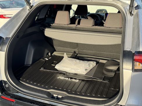 New 2025 Toyota RAV4 SE image 9
