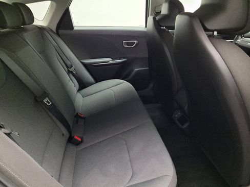 Used 2025 Kia K4 LXS image 19